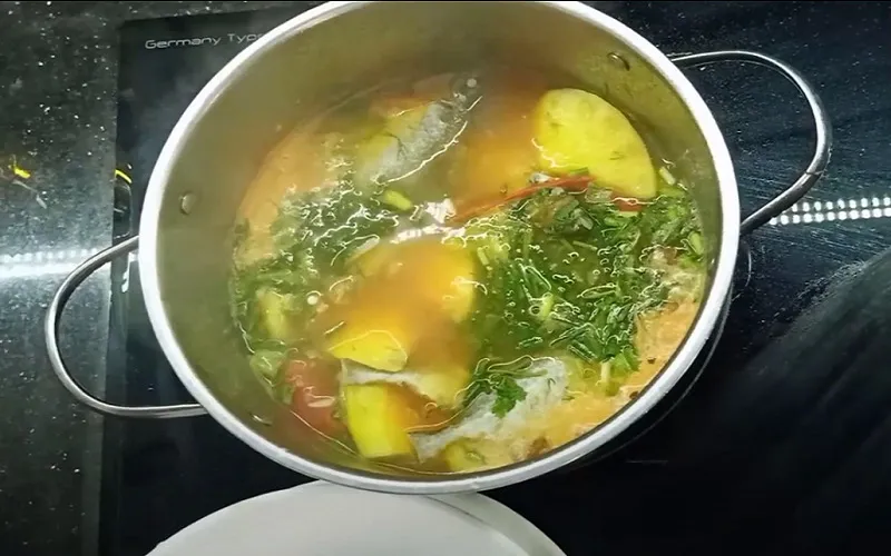 Cách làm cá dìa nấu khế ngon chua thanh, ngọt mát giải nhiệt cho ngày hè