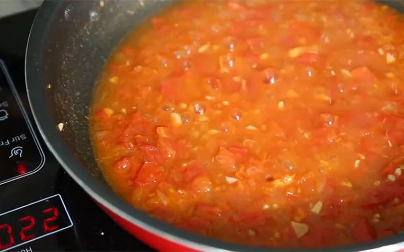 Cách làm cá hồi kho cà chua bổ dưỡng cho cả nhà