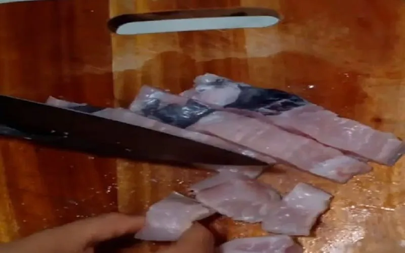 Cách làm cá lăng rang muối thơm giòn, đậm vị, ăn là ghiền