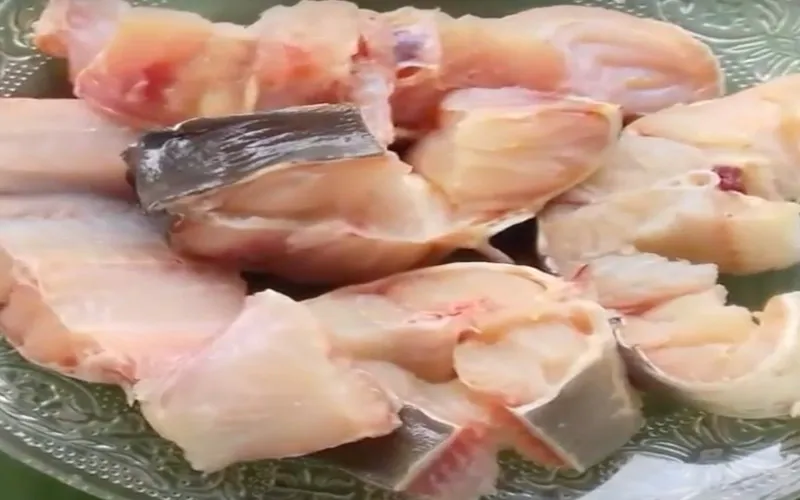 Cách làm cá ngát nướng đậm vị quê nhà, ăn cực hao cơm