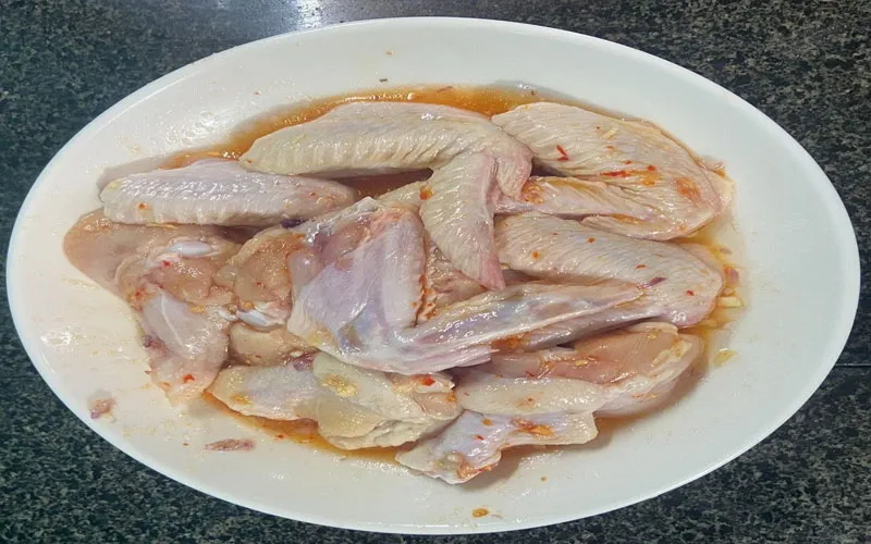 Cách làm cánh gà chiên nước mắm bằng nồi chiên không dầu siêu đơn giản