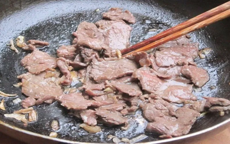 Cách làm đậu bắp xào thịt bò thơm ngon đầy dinh dưỡng