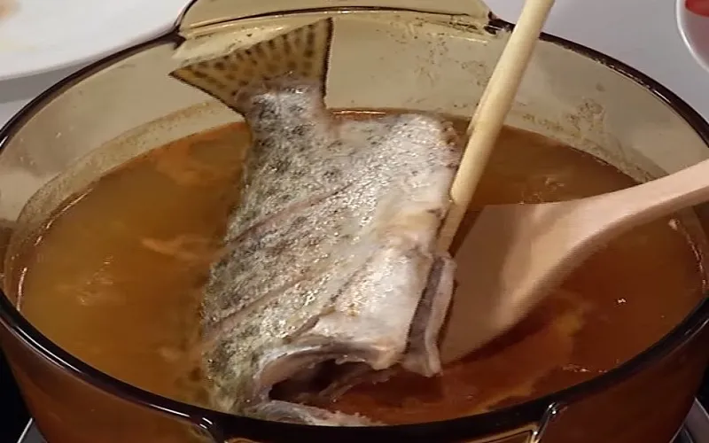 Cách làm lẩu cá dìa thanh mát thơm ngon đổi vị bữa cơm nhà
