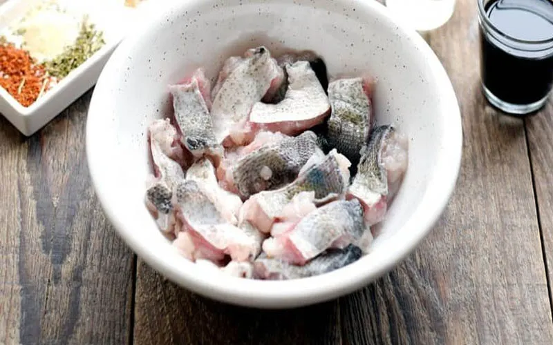 Cách làm món cá chép giòn xào rau cần thơm ngon độc lạ