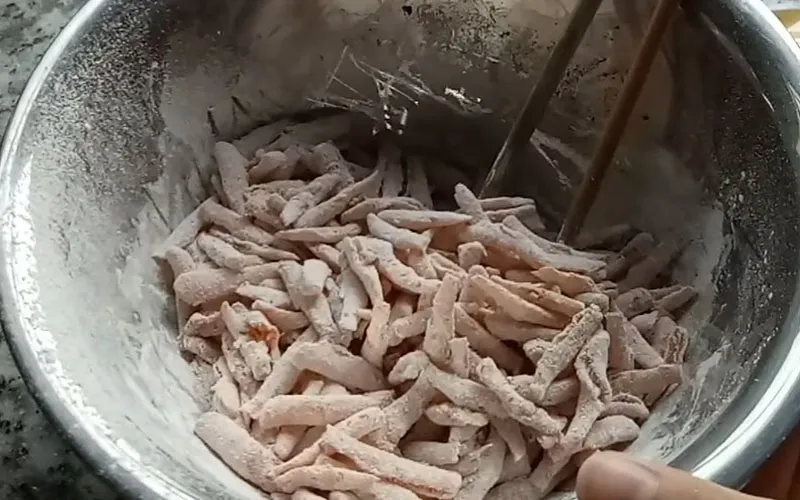 Cách làm món cá cơm sấy giòn rụm ai cũng thích