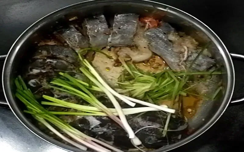 Cách làm món cá lăng hấp xì dầu đặc biệt thơm ngon