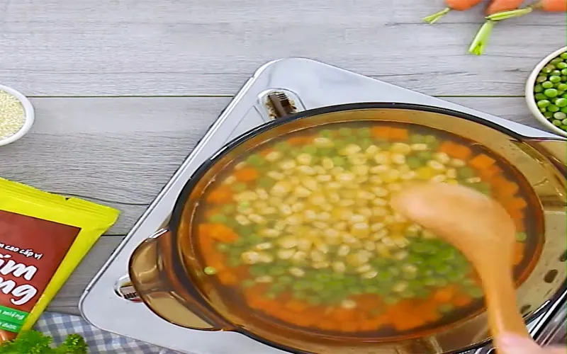 Cách nấu súp tôm cho bé ăn dặm giàu chất dinh dưỡng