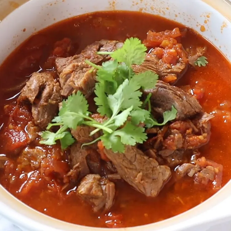 Cách nấu thịt bò hầm cà chua cực đơn giản cho vị thơm ngon